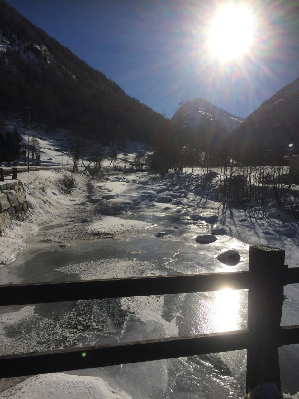 B&B Haus Granit Saas Grund Bagian luar foto